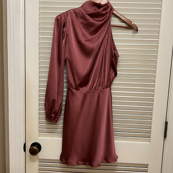 Hello Molly Meet Tonight Dress in Rose, Size 2/XSmall, EUC - Picture 3 of 17